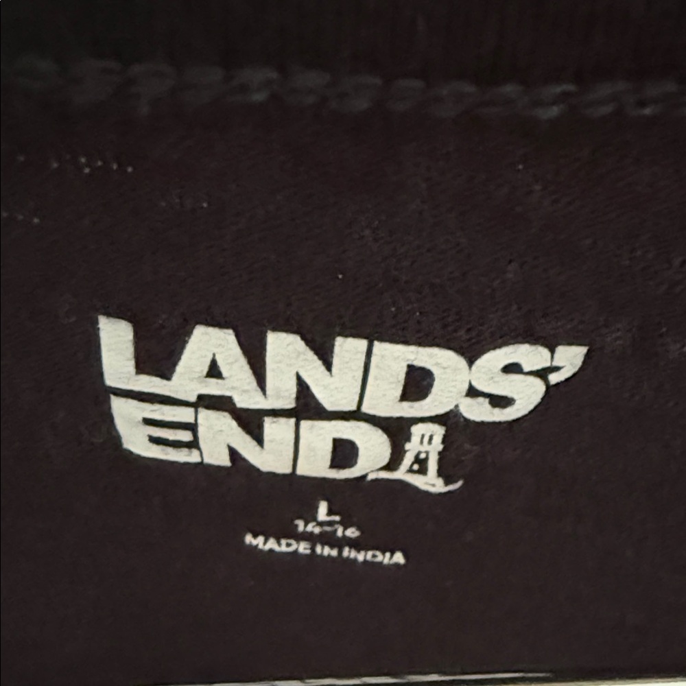Lands' End Women's Size 14-16
Classic Black V-Neck Short Sleeve Cotton Tee - Picture 2 of 5